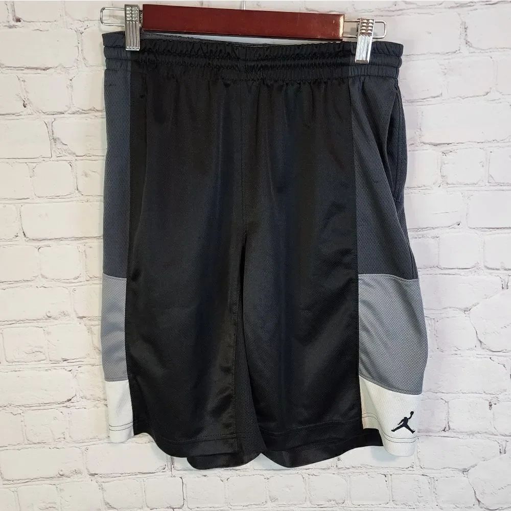 Boy's Jordan athletic shorts, size Large